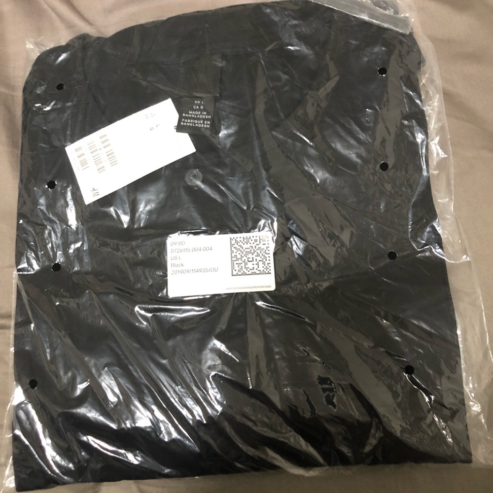 H&M men’s Henley shirt